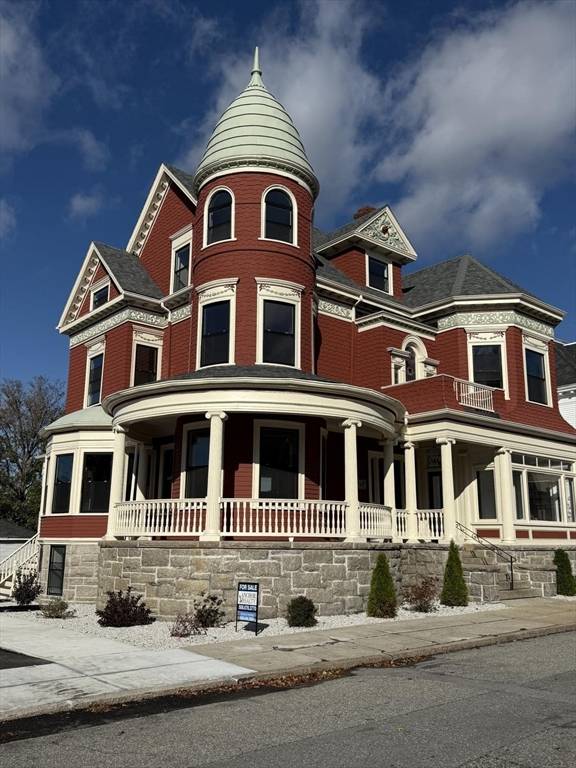 Fall River, MA 02720,72 Belmont St #1