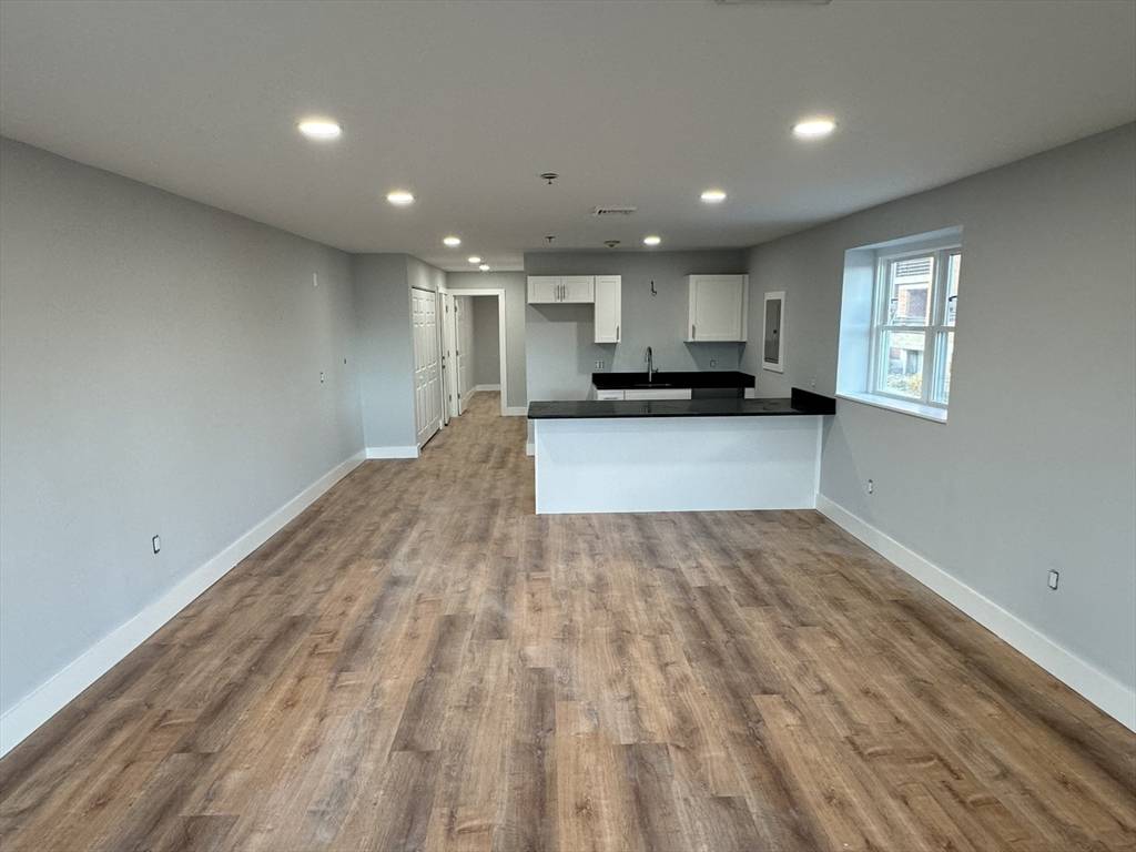 Revere, MA 02151,220 Broadway #2