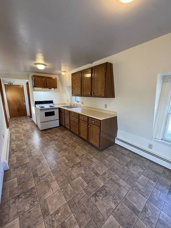 Danvers, MA 01923,28 Clark St #3