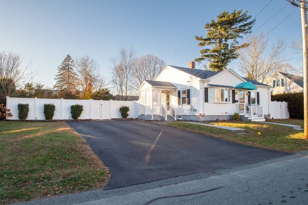 New Bedford, MA 02745,395 Hawes St