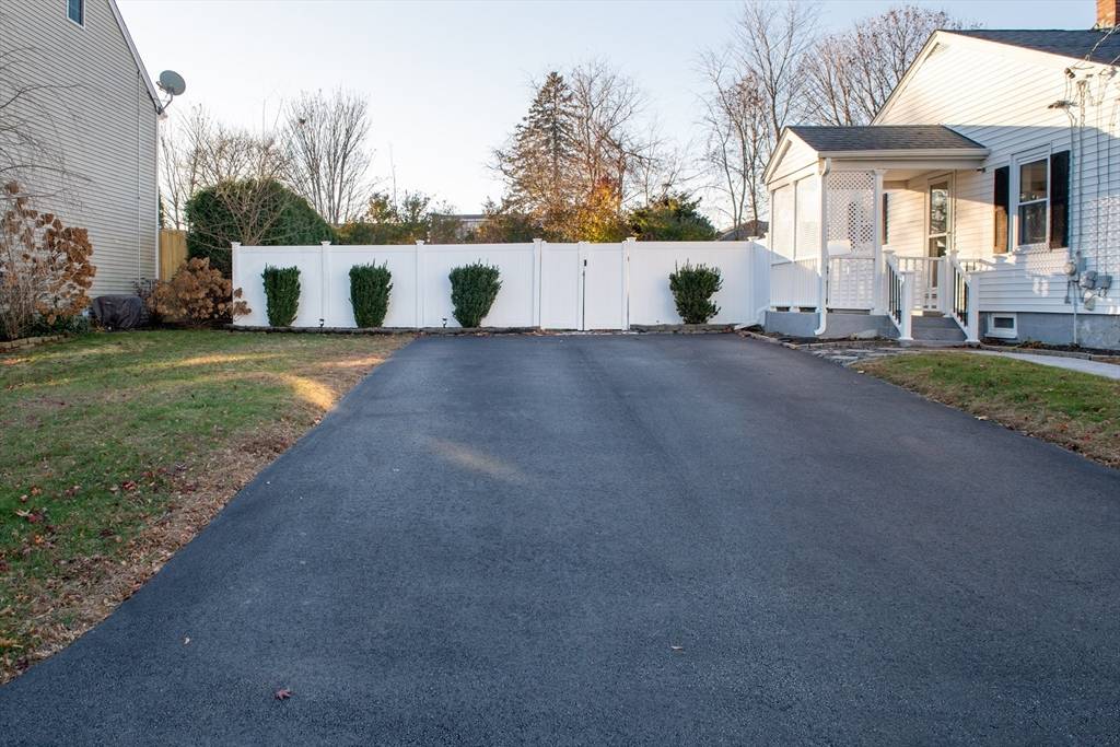 New Bedford, MA 02745,395 Hawes St