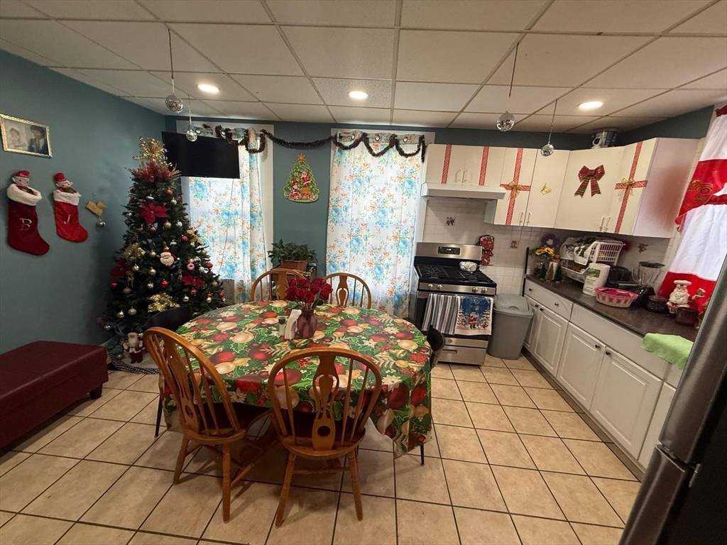 Lynn, MA 01902,380 Essex St