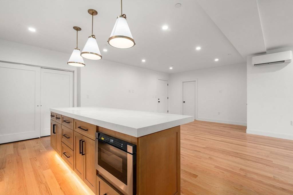 Boston, MA 02125,9 Sydney #202