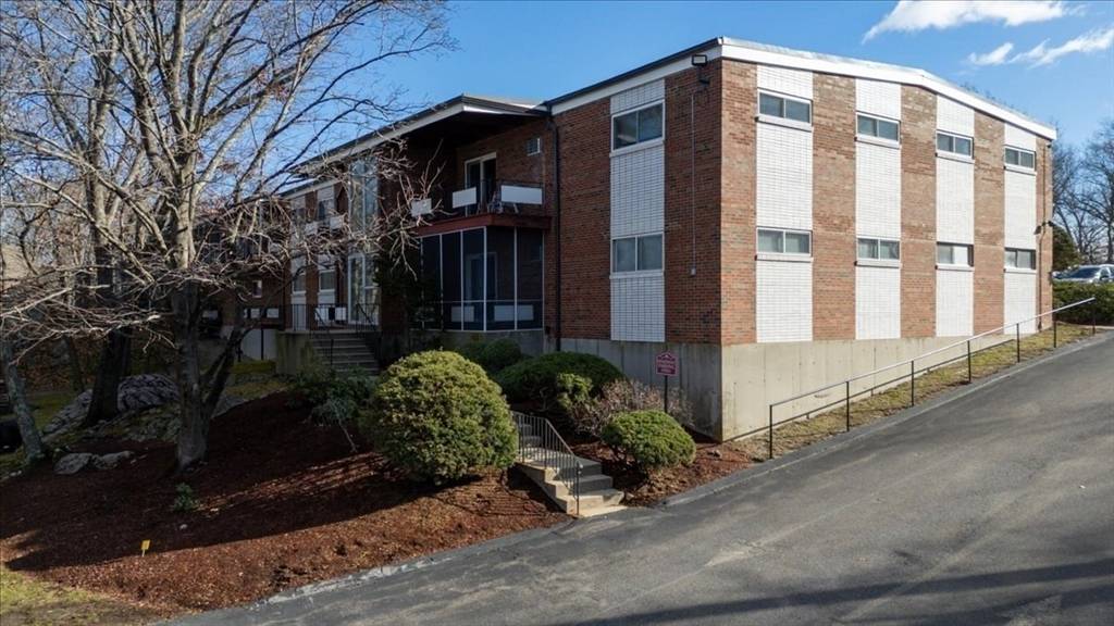 Boston, MA 02132,115 Grove St. #11.