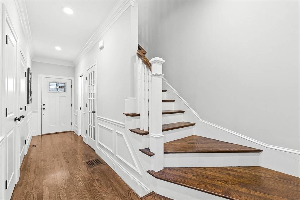 Winchester, MA 01890,95 Irving Street #95