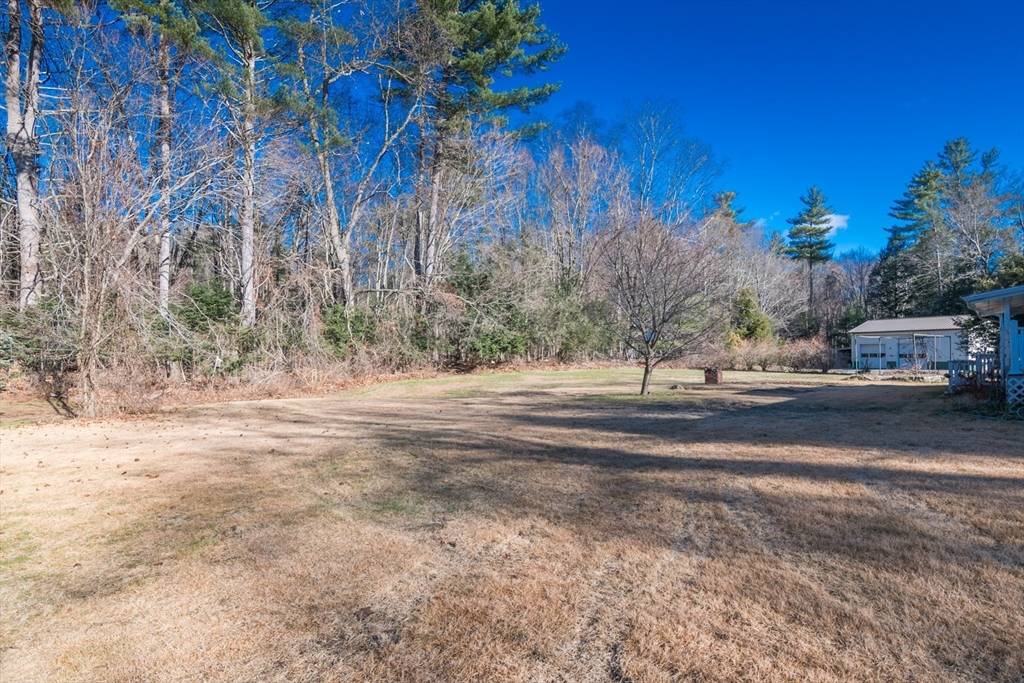 Greenfield, MA 01301,27 Lunt Dr