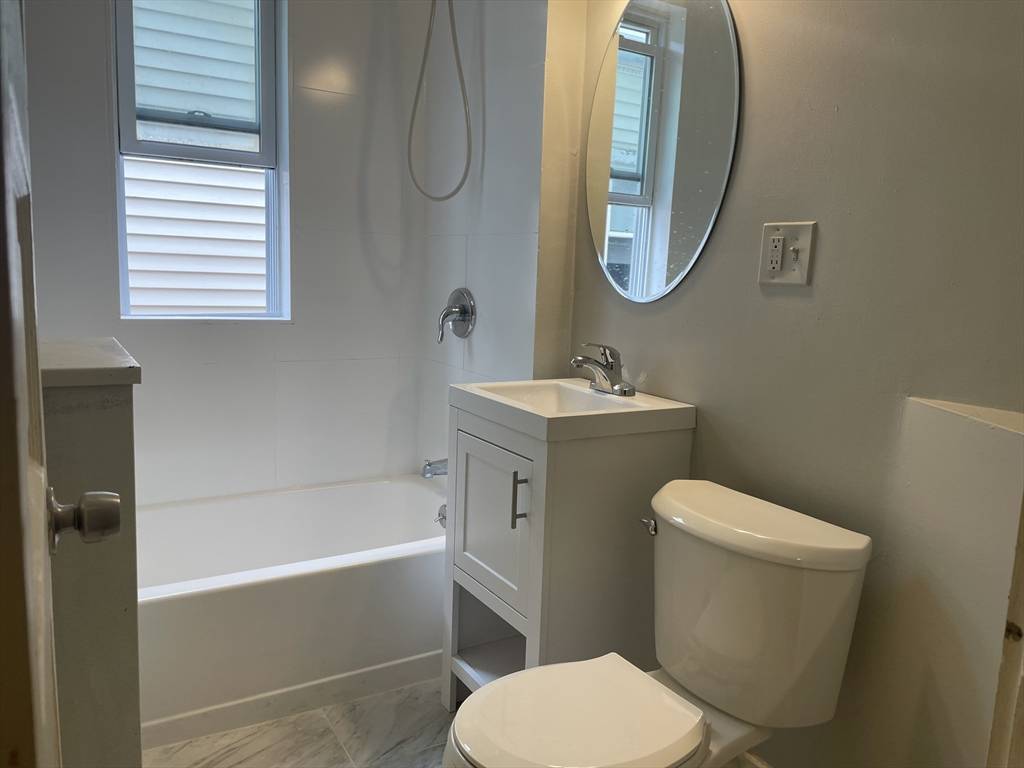 Boston, MA 02125,183 Howard #3