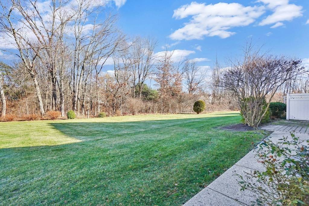 South Hadley, MA 01075,126 Stonybrook Way #126