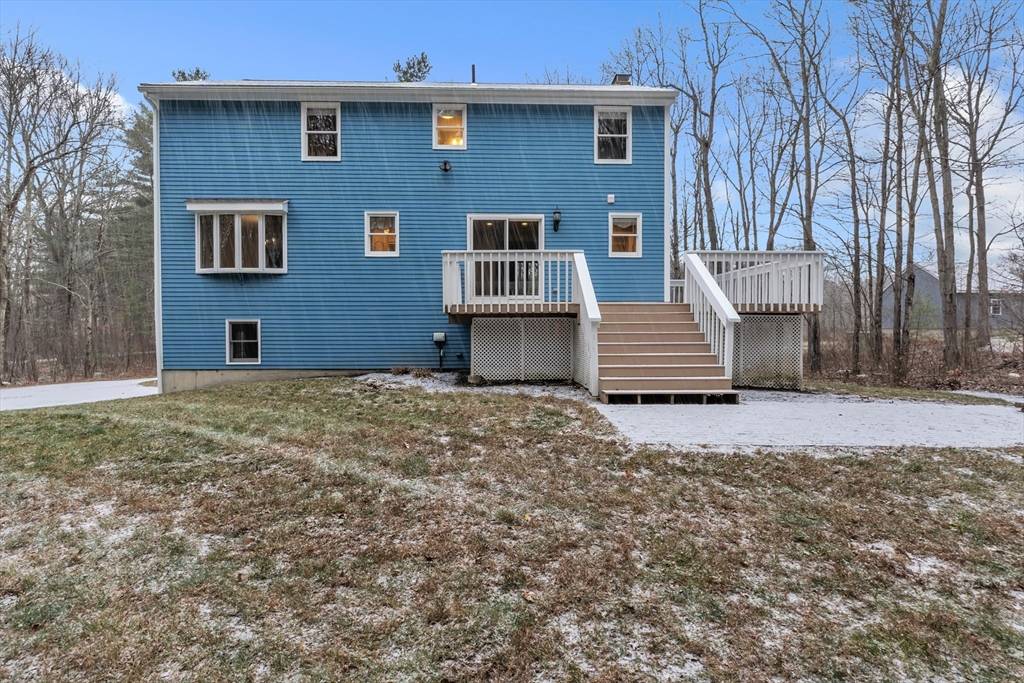 Sterling, MA 01564,9 Michael Ln