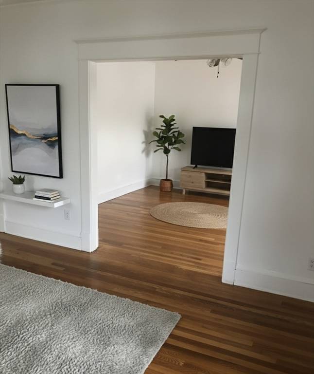 Holyoke, MA 01040,21-23 W Glen St