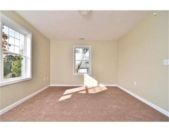 Weymouth, MA 02191,39 Athens St #1