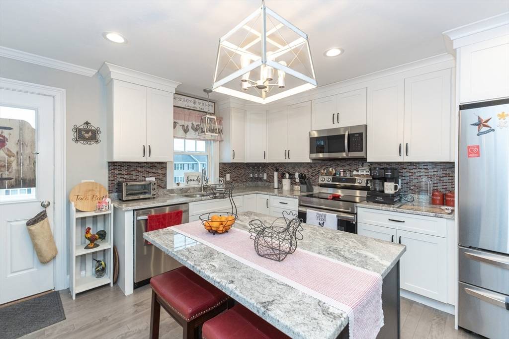 Lakeville, MA 02347,39 Riverside Drive #39