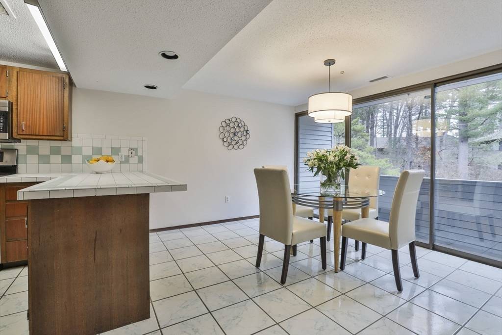 Acton, MA 01718,405 Great Elm Way #405