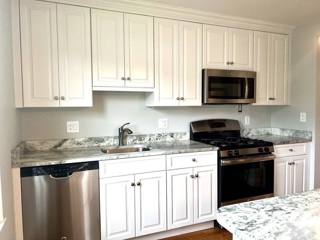 Norwood, MA 02062,98 Dean Street #2