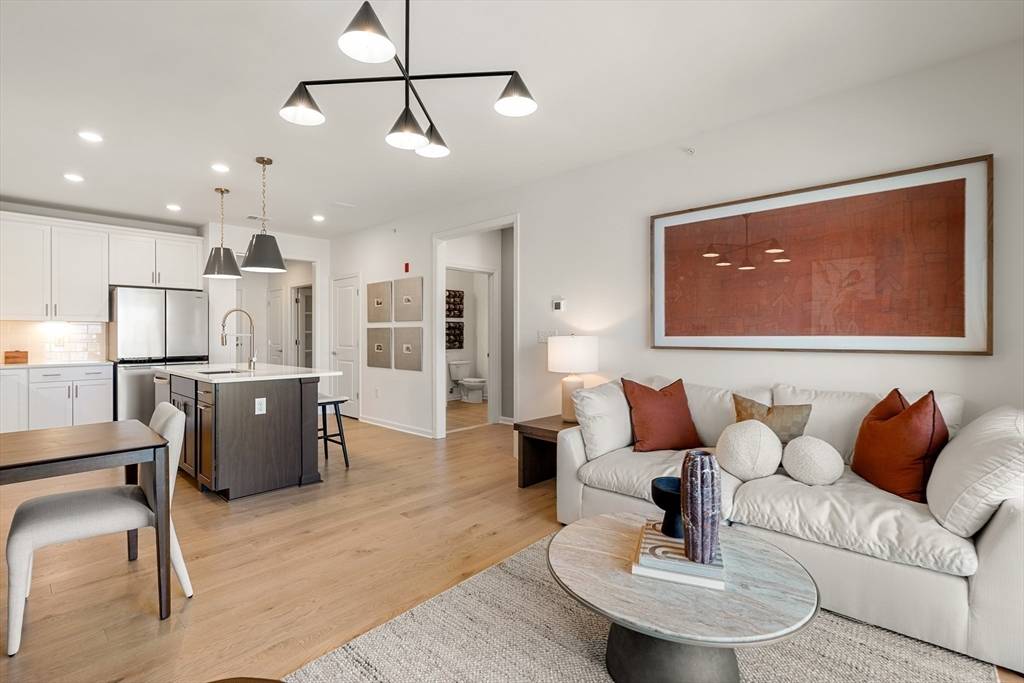 Westborough, MA 01581,2 Codman Way #402