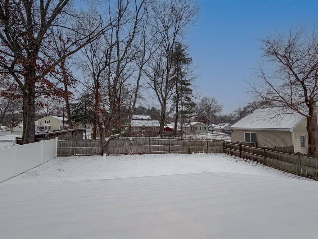 Tewksbury, MA 01876,35 Oak St