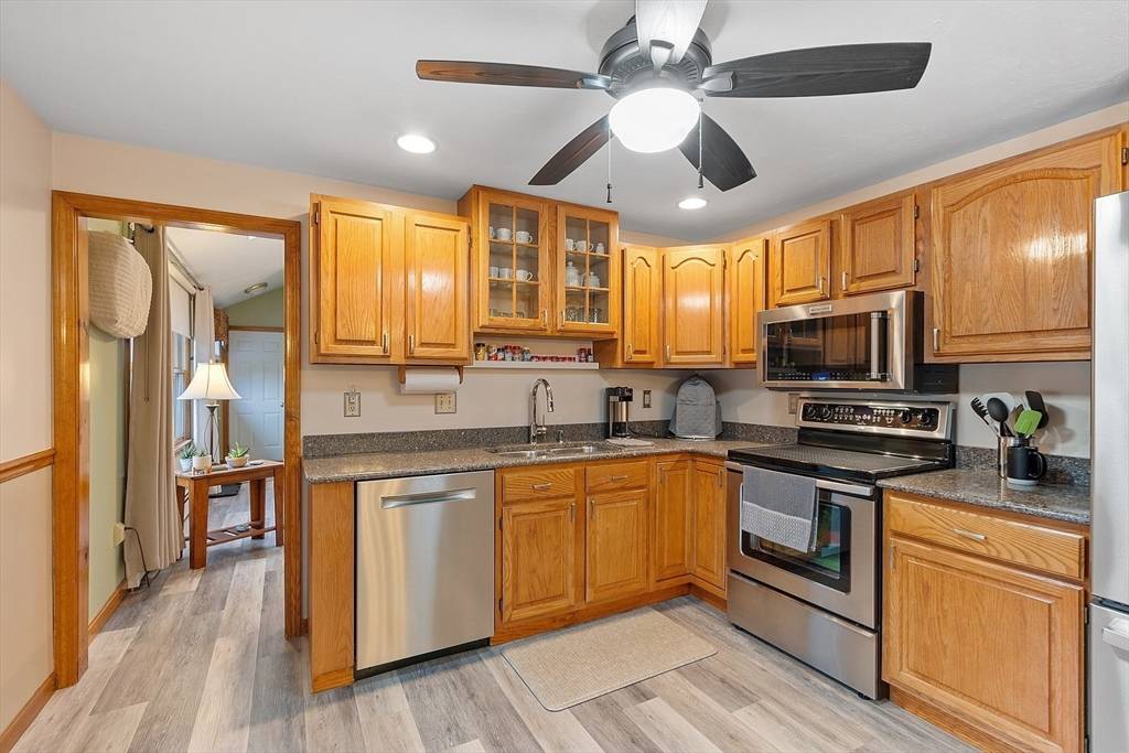 Shirley, MA 01464,27 Lancaster Rd