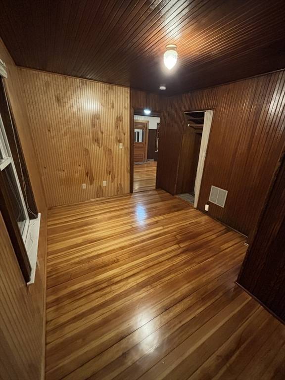 Nahant, MA 01908,34 Maple Ave #2