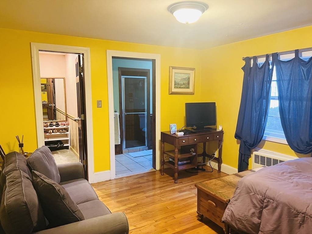 Newton, MA 02465,137 Warwick Rd #137