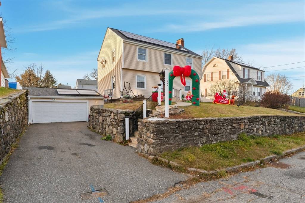 Southbridge, MA 01550,20 Newell