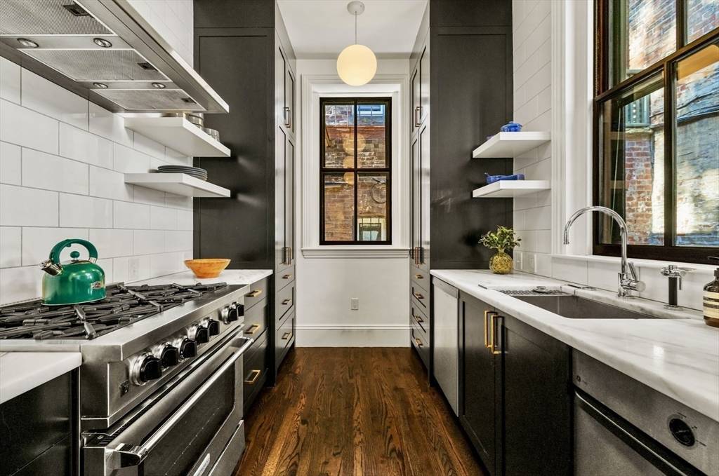 Boston, MA 02114,22 Joy Street