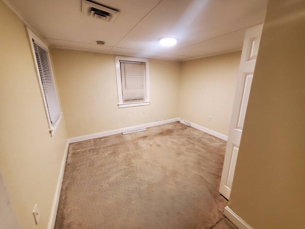 Halifax, MA 02338,23 Lantern Ln. #1