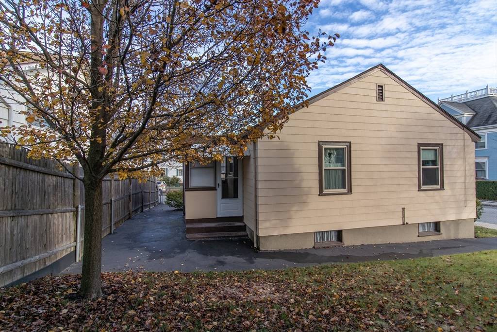 Boston, MA 02124,33 Westmoreland St