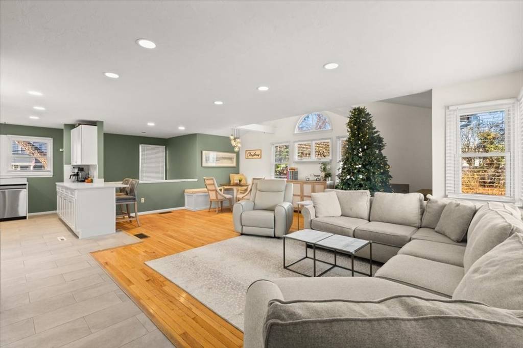 Whitman, MA 02382,501 Auburn St #201