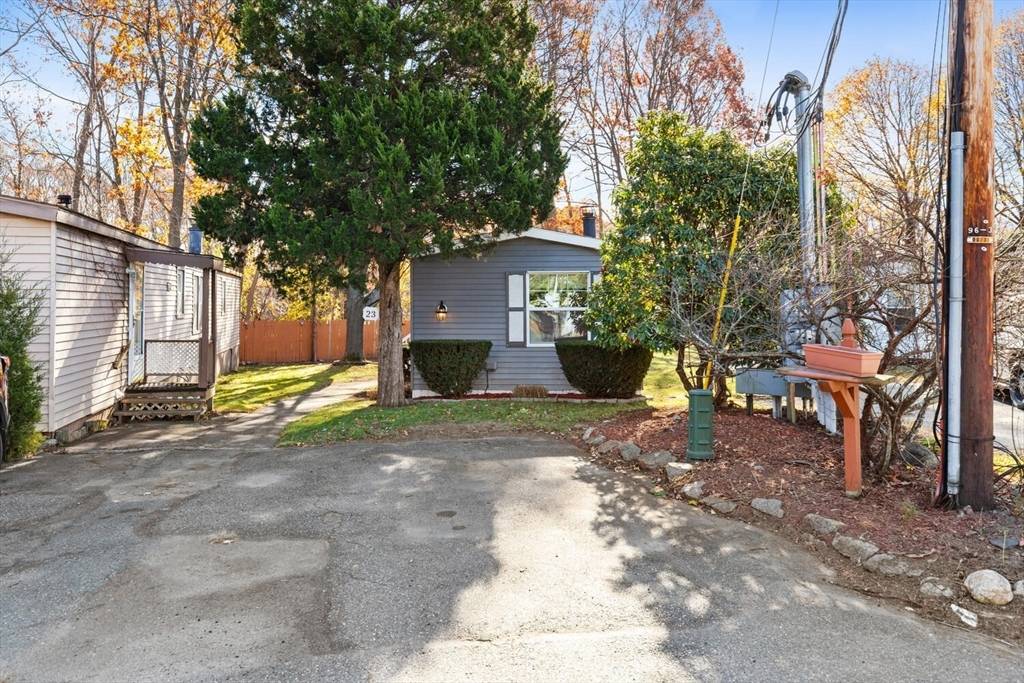 Peabody, MA 01960,251 Newbury Street #23