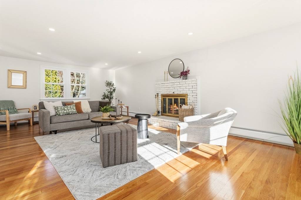 Saugus, MA 01906,29 Susan Dr