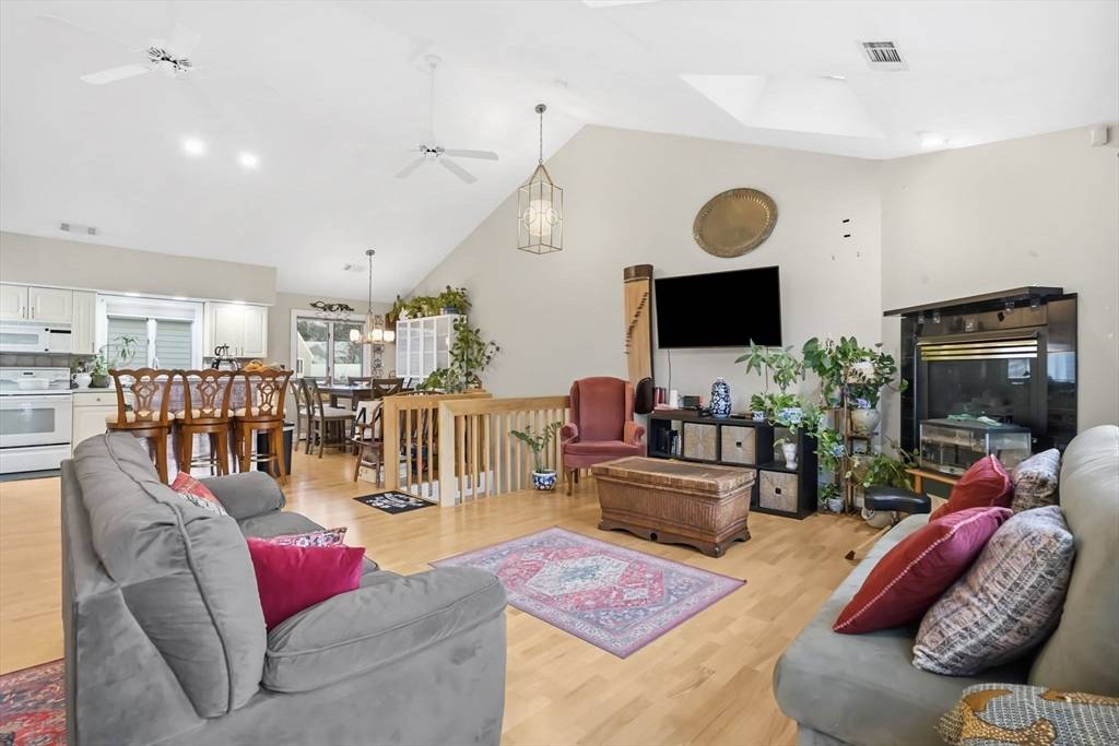 Wilbraham, MA 01095,2205 Boston Rd #N135A