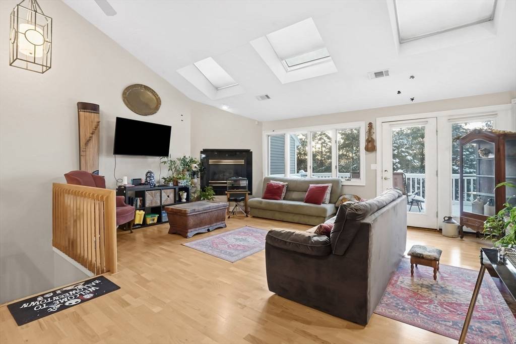 Wilbraham, MA 01095,2205 Boston Rd #N135A