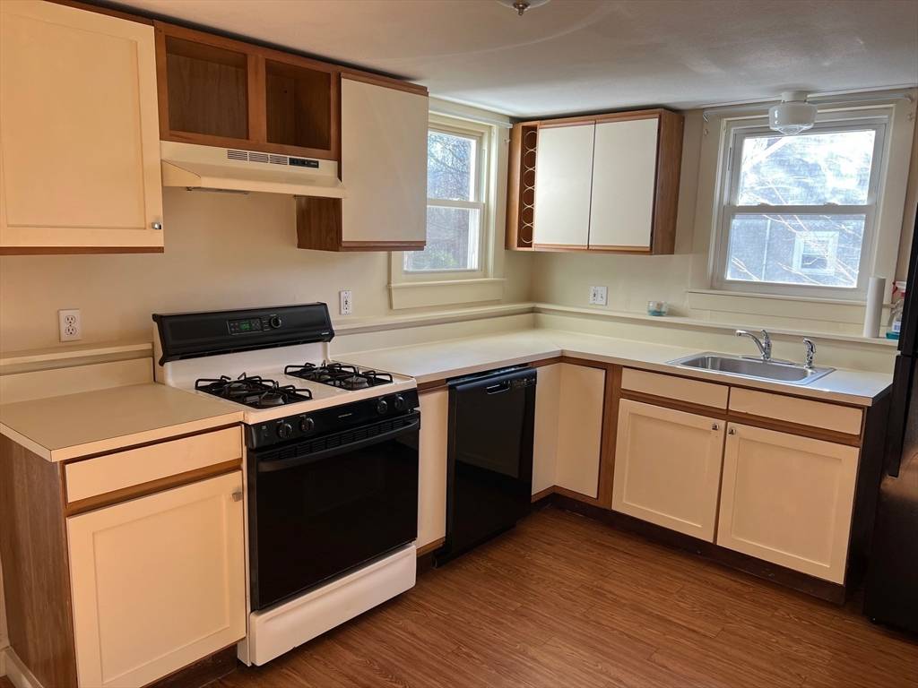 Whitman, MA 02382,167-169 Pleasant St. #2