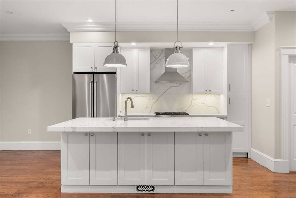 Somerville, MA 02143,144 Highland Ave #1