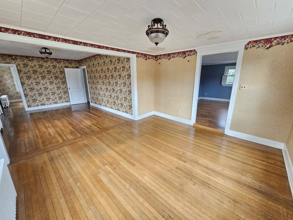 New Bedford, MA 02740,1338 Rockdale Ave