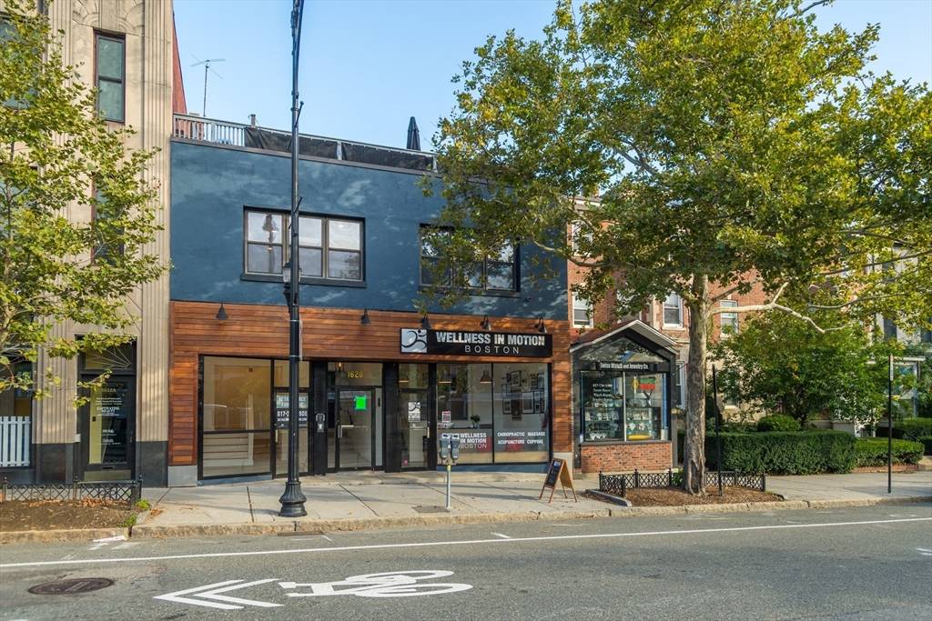 Brookline, MA 02446,1620 Beacon Street