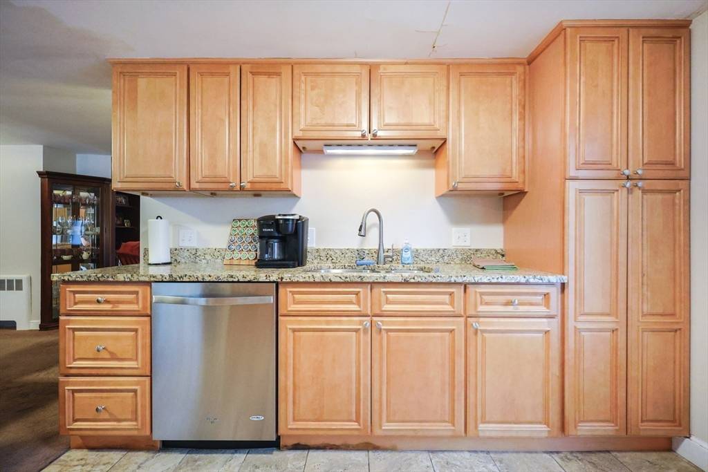 Peabody, MA 01960,194 Lake St