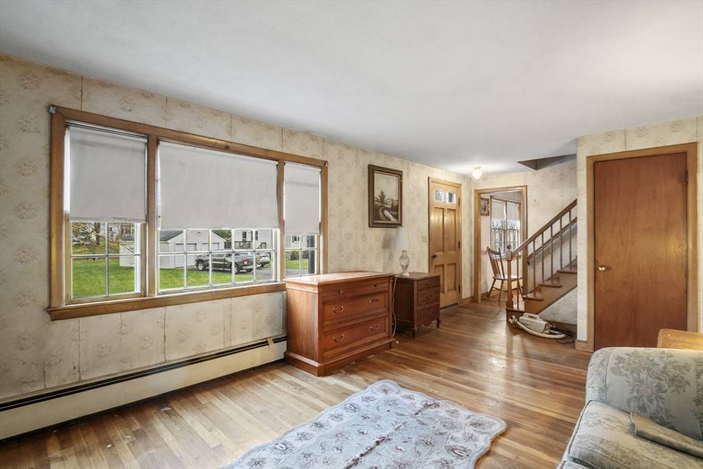 Woburn, MA 01801,15 Crescent Rd