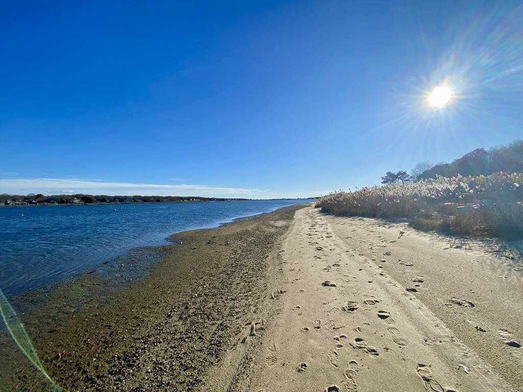 Falmouth, MA 02540,20 Swallow St