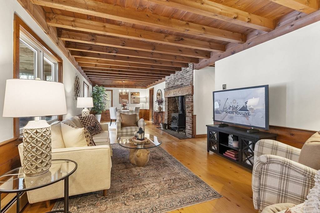 Ayer, MA 01432,18 Douglas Dr