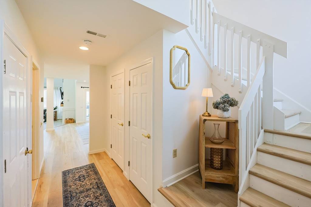 North Providence, RI 02904,87 Nipmuc Trl #B