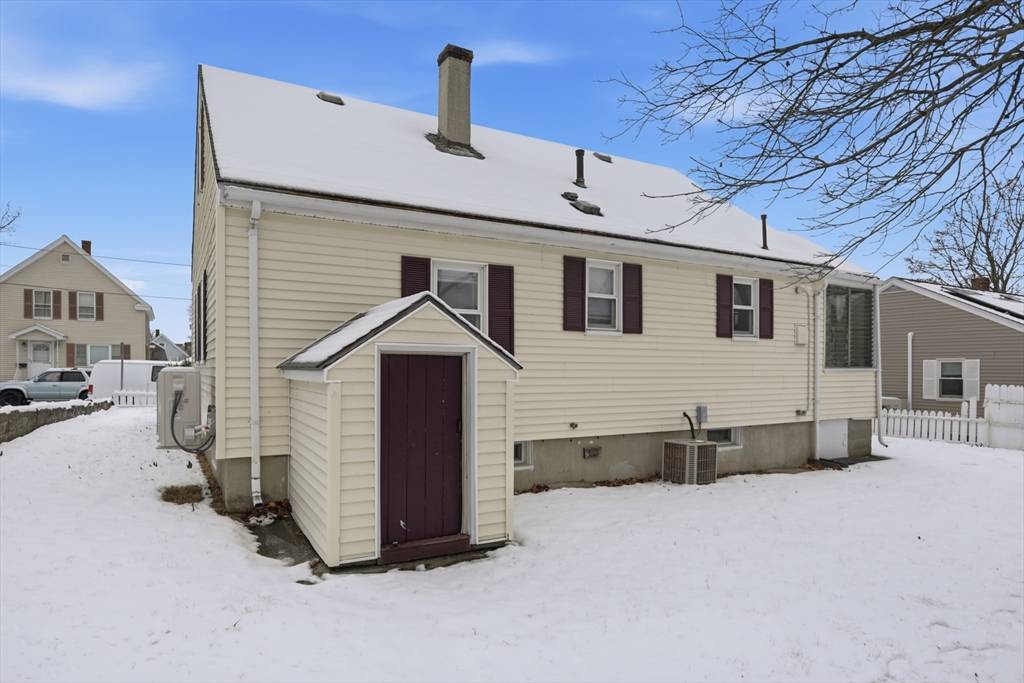 Lowell, MA 01854,39 Phoebe Ave