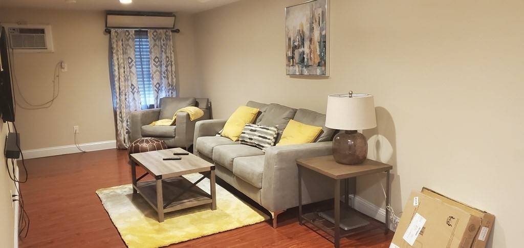 Mansfield, MA 02048,1 Old Colony Rd #210