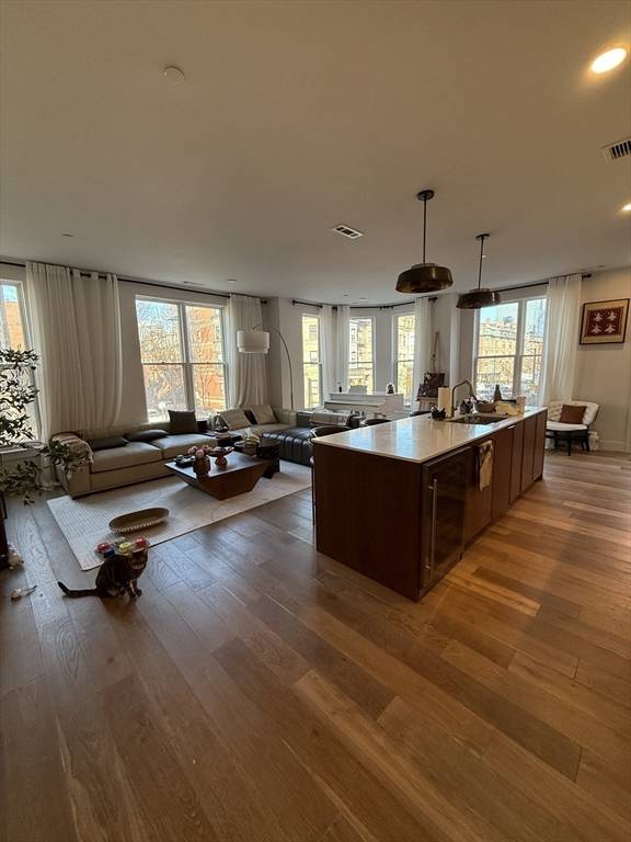 Boston, MA 02118,566 Columbus Ave #211