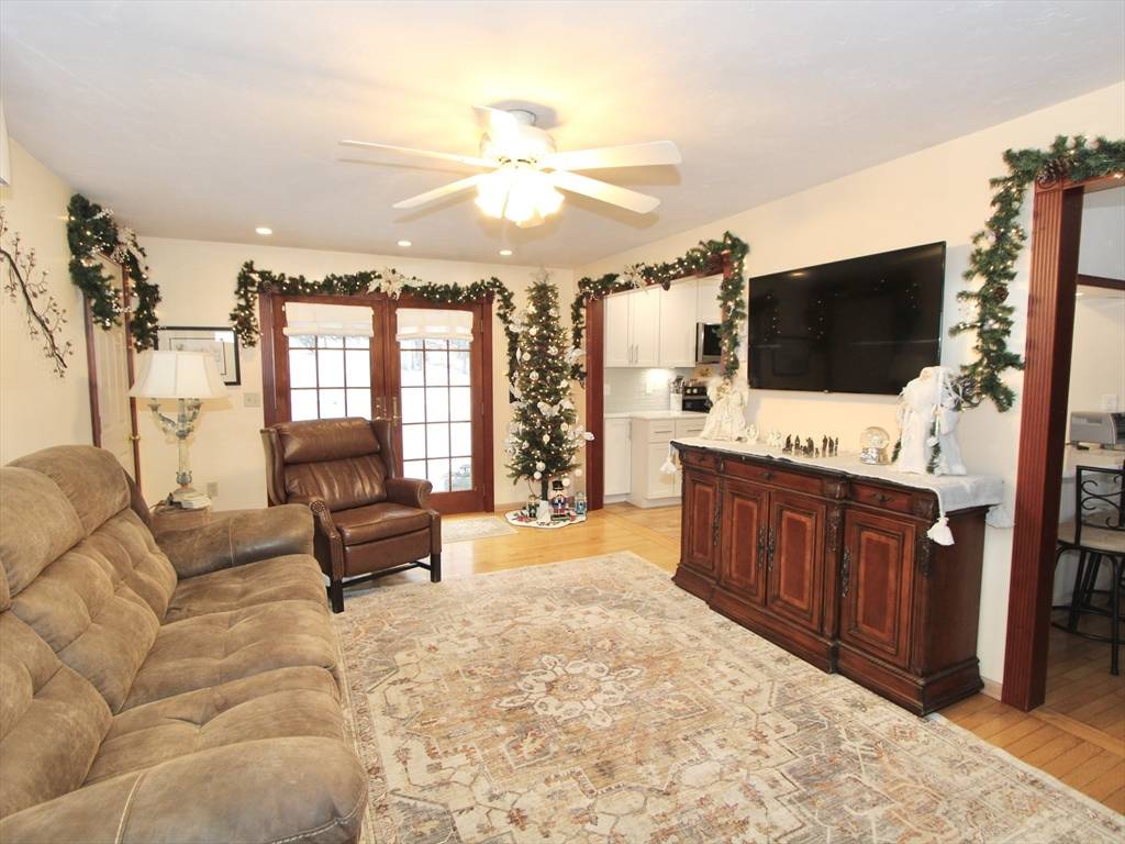 Leicester, MA 01542,10 Old Stafford Tpke