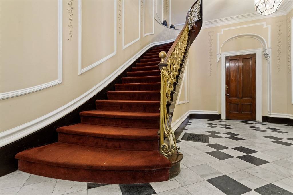 Boston, MA 02116,127 Beacon St #51