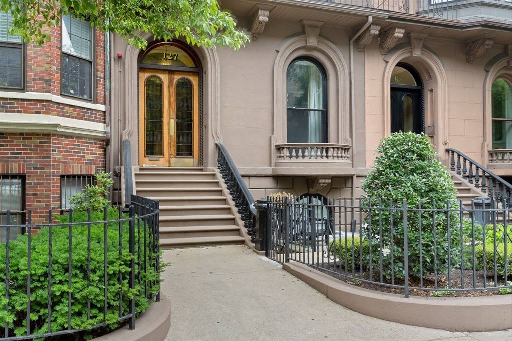 Boston, MA 02116,127 Beacon St #51