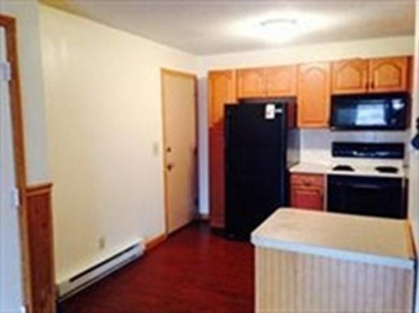 Taunton, MA 02780,816 County St #18