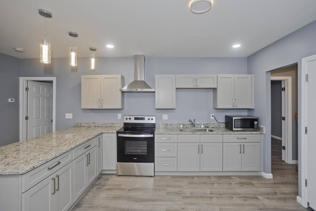 Chicopee, MA 01013,27 Charbonneau Terrace #27