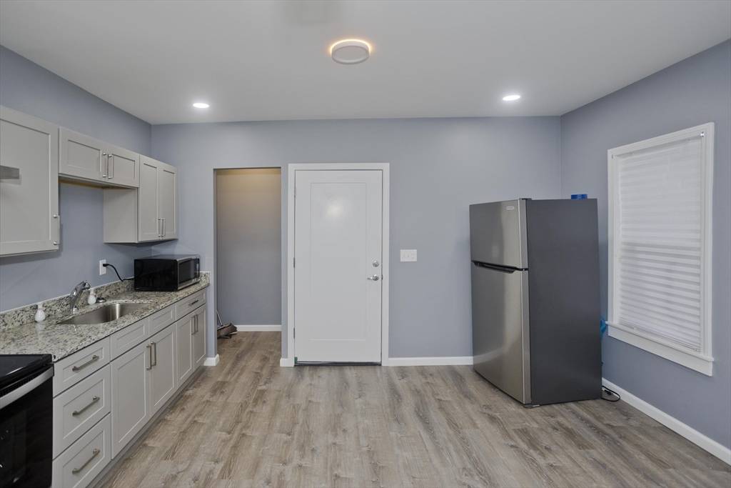 Chicopee, MA 01013,27 Charbonneau Terrace #27